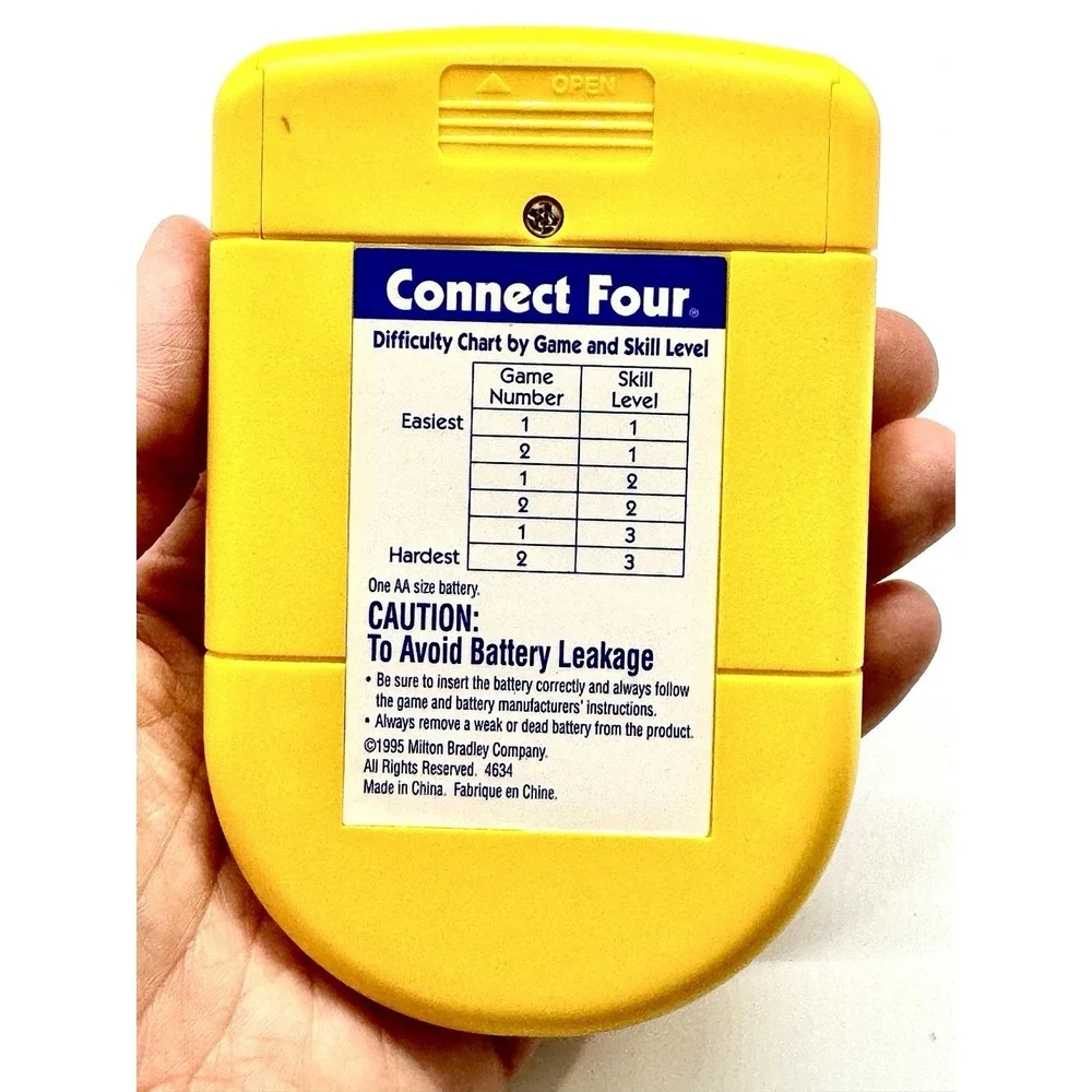 Vintage 1995 Milton‎ Bradley Connect Four Handheld Electronic Game Retro 90s Toy